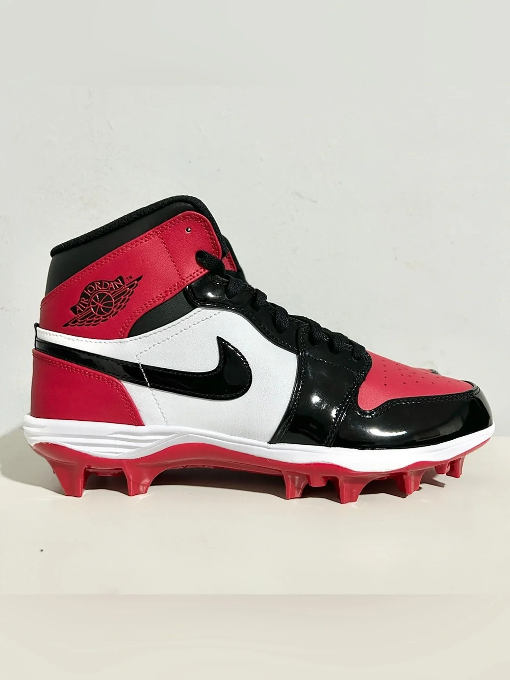 Air Jordan 1 Mid TD “Bred Toe” Men’s Size 9.5-10 Red Black White Football Cleats